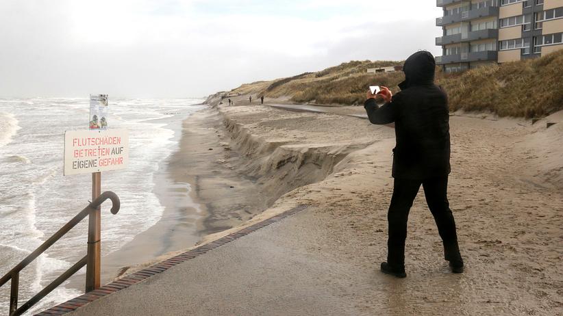 Sturmschäden an der Nordseeküste – Umweltminister Lies: “Besorgniserregende Bilder”￼