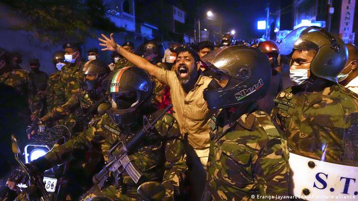 Sri Lankas Präsident ruft nach Unruhen Notstand aus