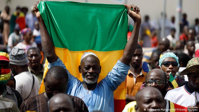 Mali isoliert sich selbst