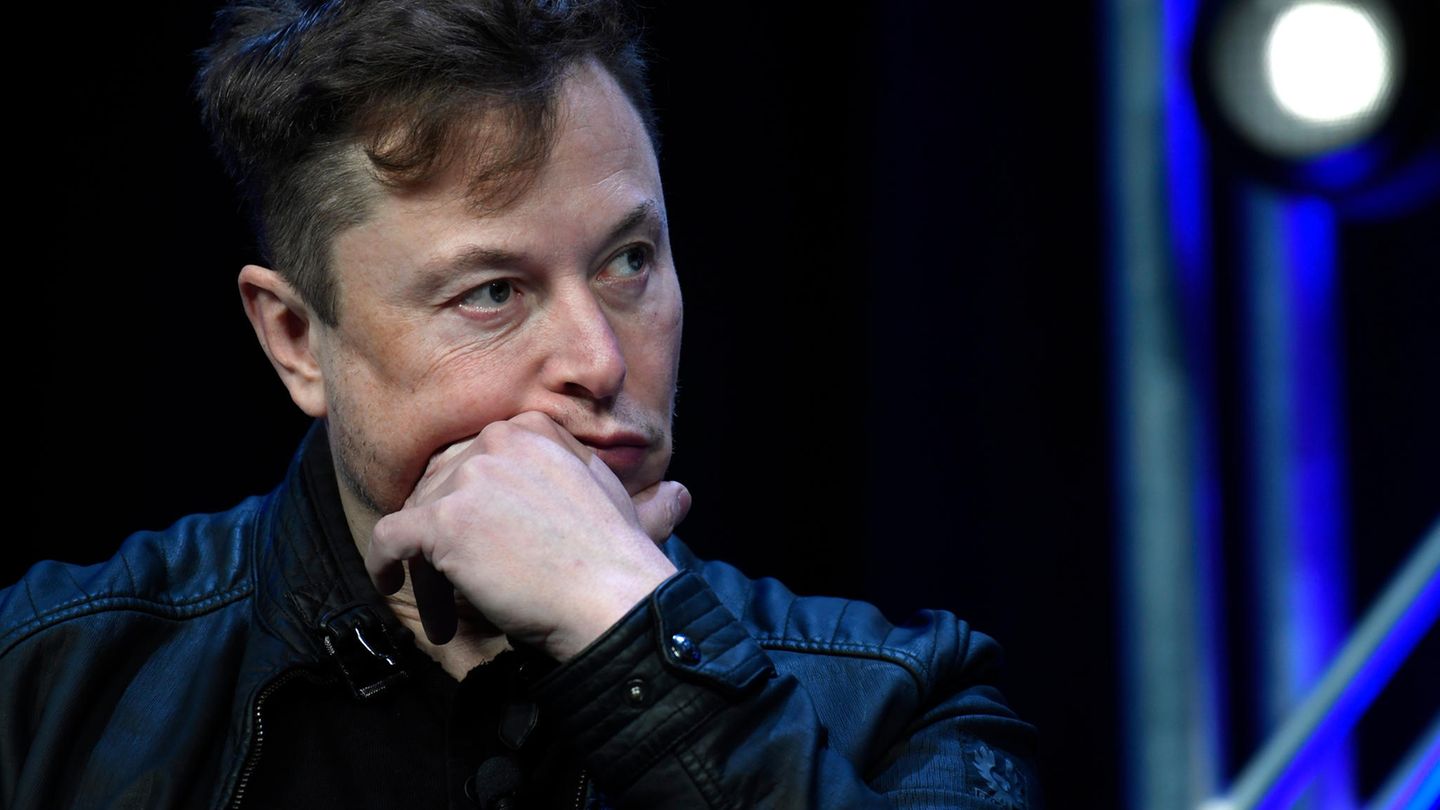 Elon Musk will, dass ein CNN-Reporter einen Tweet löscht – aber der gibt nicht nach