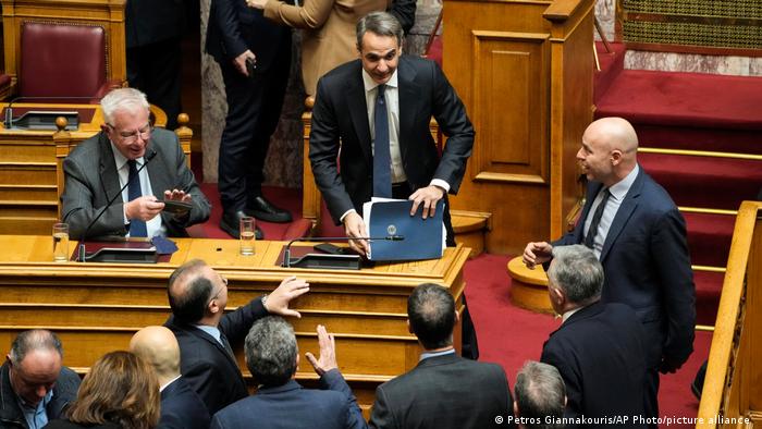 Regierung in Athen übersteht Misstrauensvotum